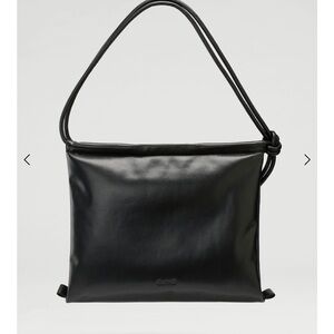 Ölend Folded in Black